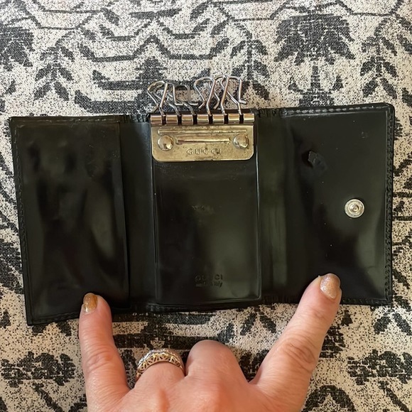 Gucci black patent leather key holder keeper - Picture 7 of 10
